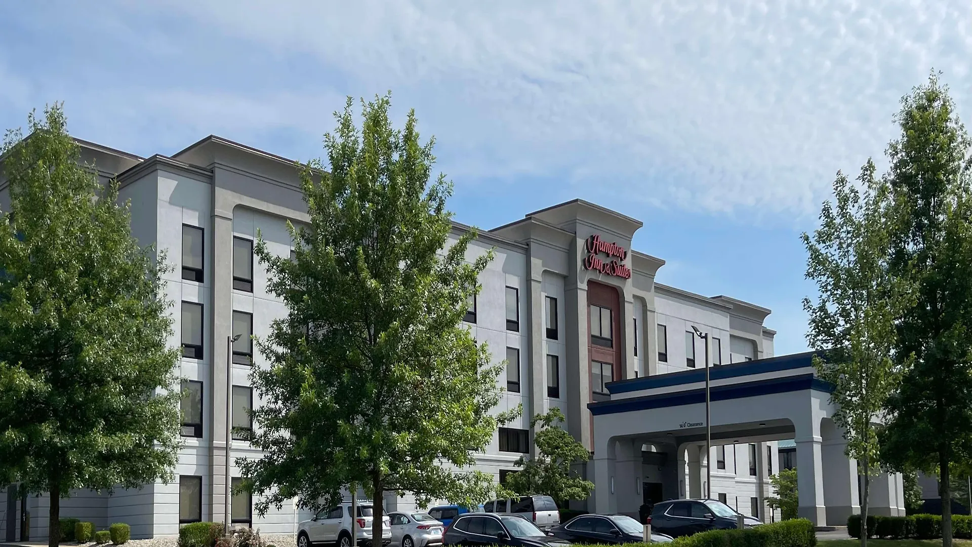 Hampton Inn & Suites Louisville East Hotel