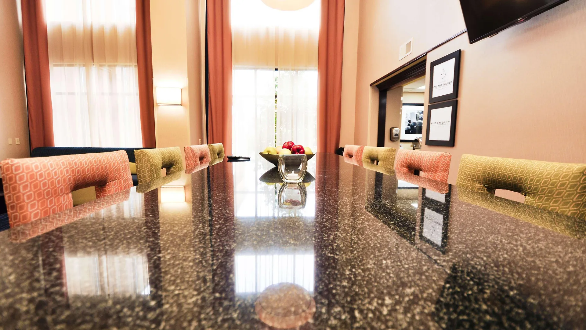Hampton Inn & Suites Louisville East Hotel