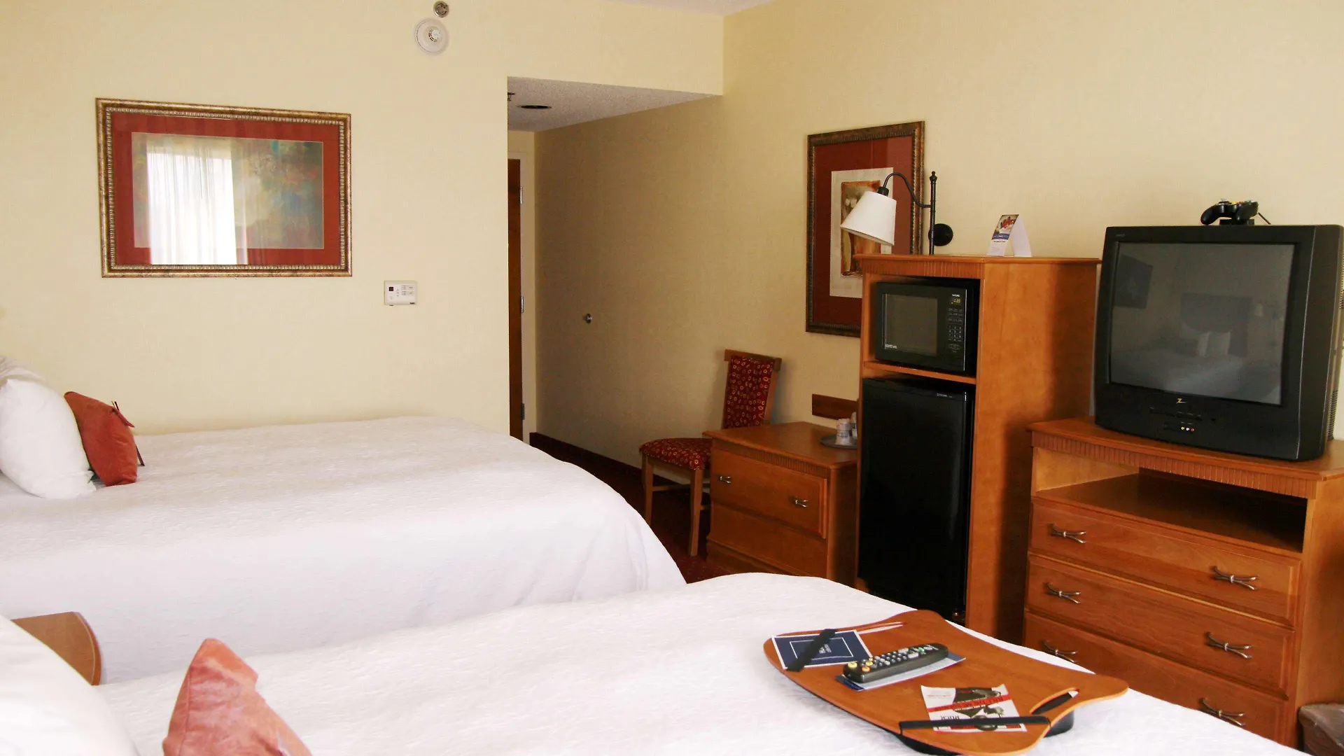 Hampton Inn & Suites Louisville East 3*,