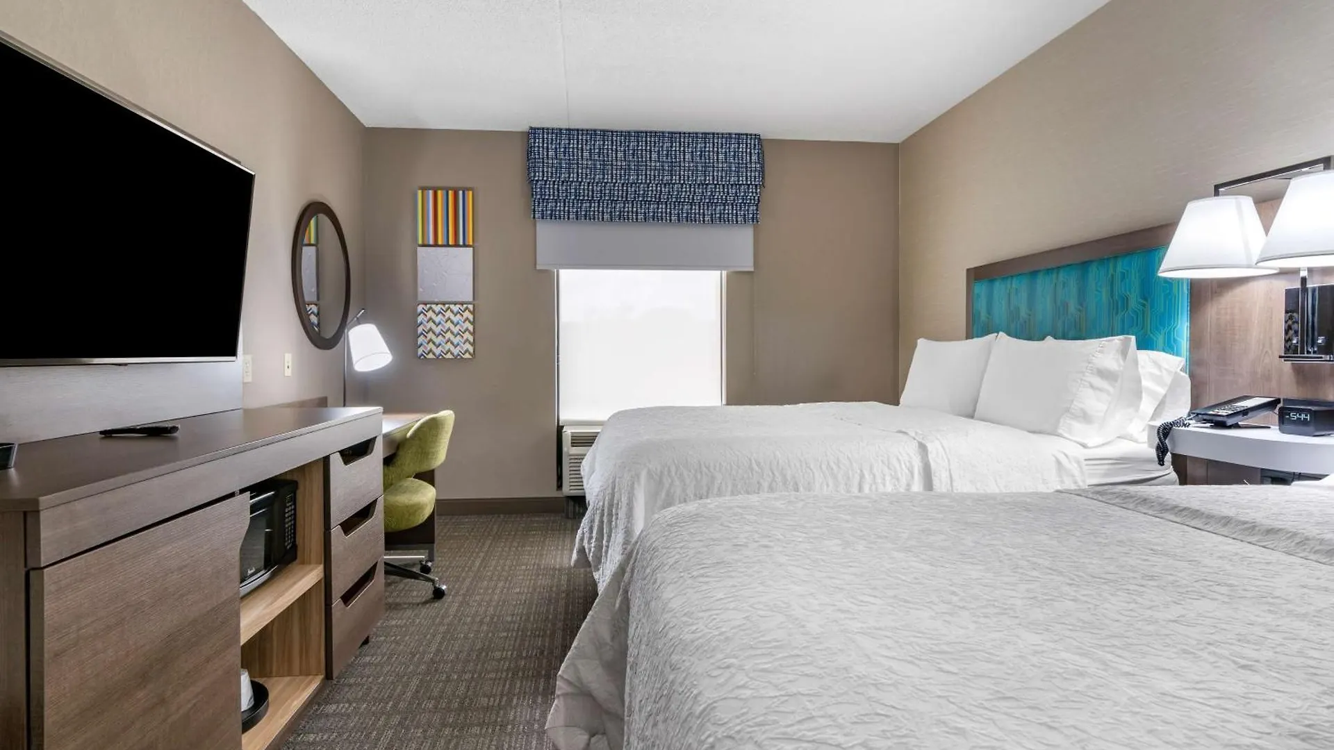Hampton Inn & Suites Louisville East Hotel