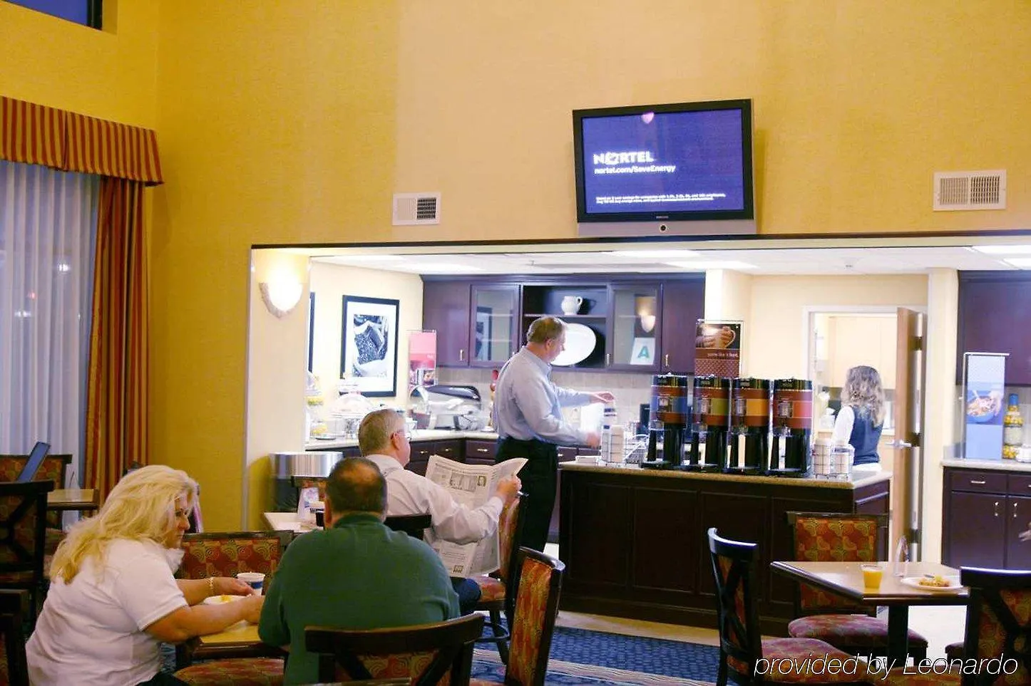 Hampton Inn & Suites Louisville East 3*,