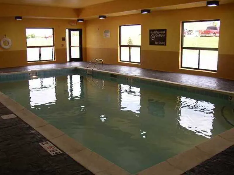 Hampton Inn & Suites Louisville East Hotel